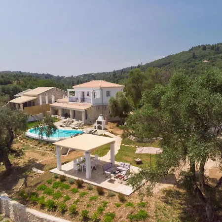 Karyotiko Sleeps 8 Pool Wifi Villa