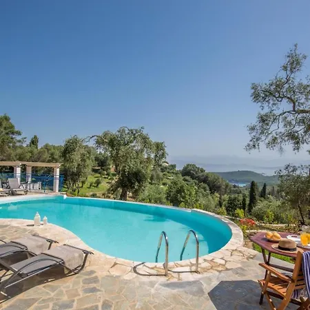 Karyotiko Sleeps 8 Pool Wifi Villa *