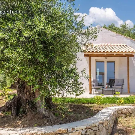 Karyotiko Sleeps 8 Pool Wifi Villa