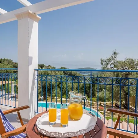Villa Karyotiko Sleeps 8 Pool Wifi *
